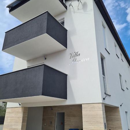 Vila Slavica ヴィル エクステリア 写真