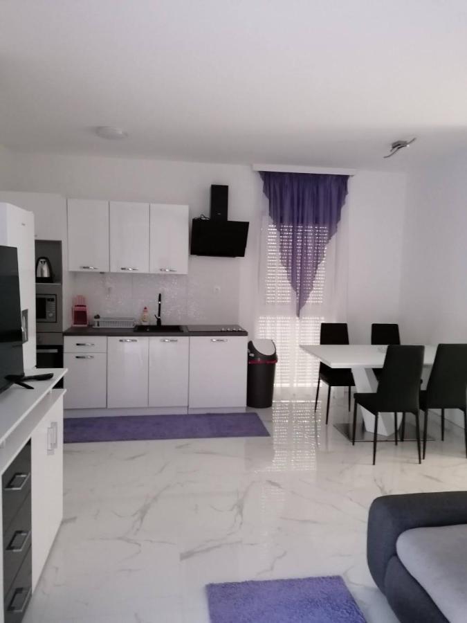 Vila Slavica ヴィル エクステリア 写真